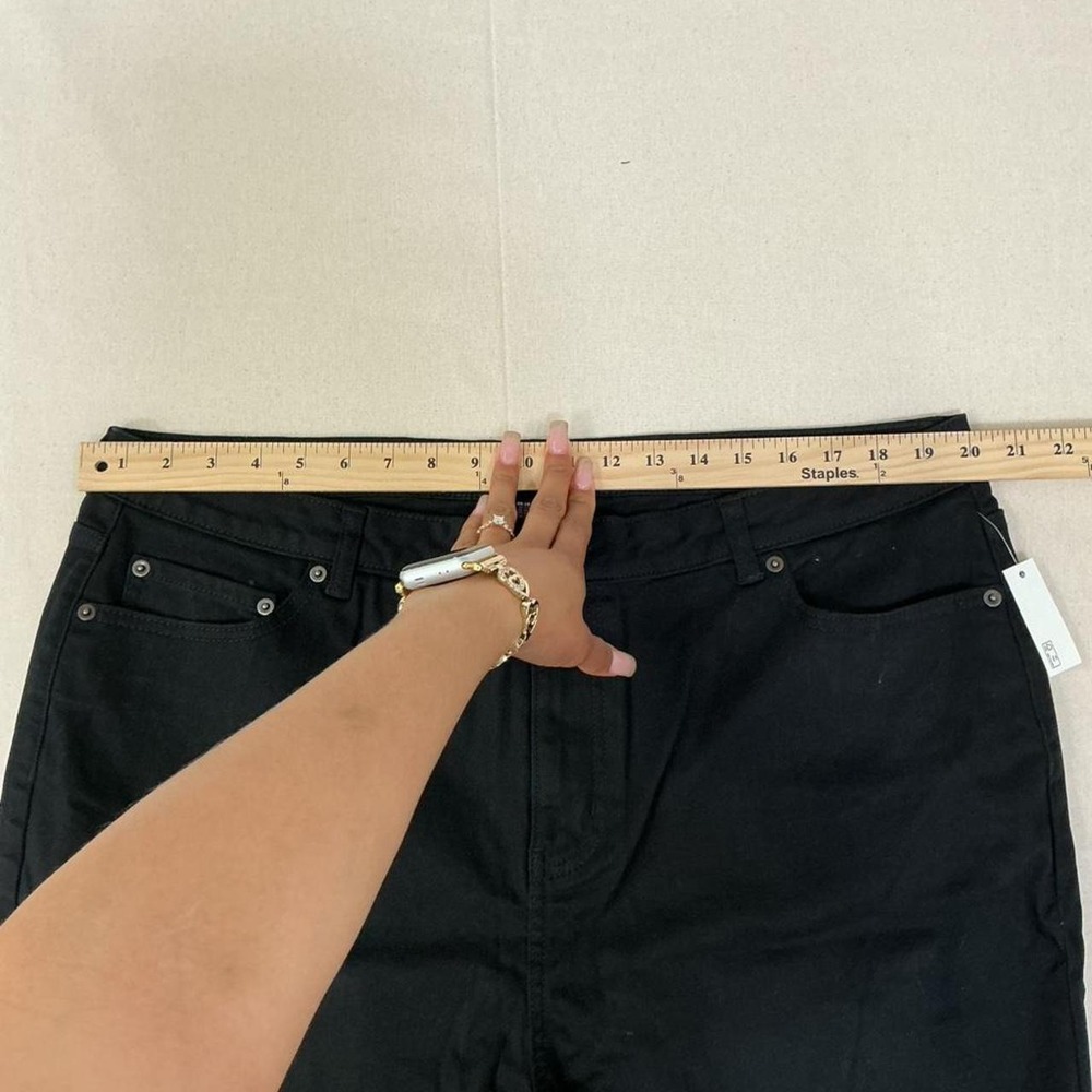 Amazon Essentials black jeans - Picture 4 of 5
